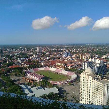 Apartamento Panglima Troika Residensi Kota Bharu Exterior foto